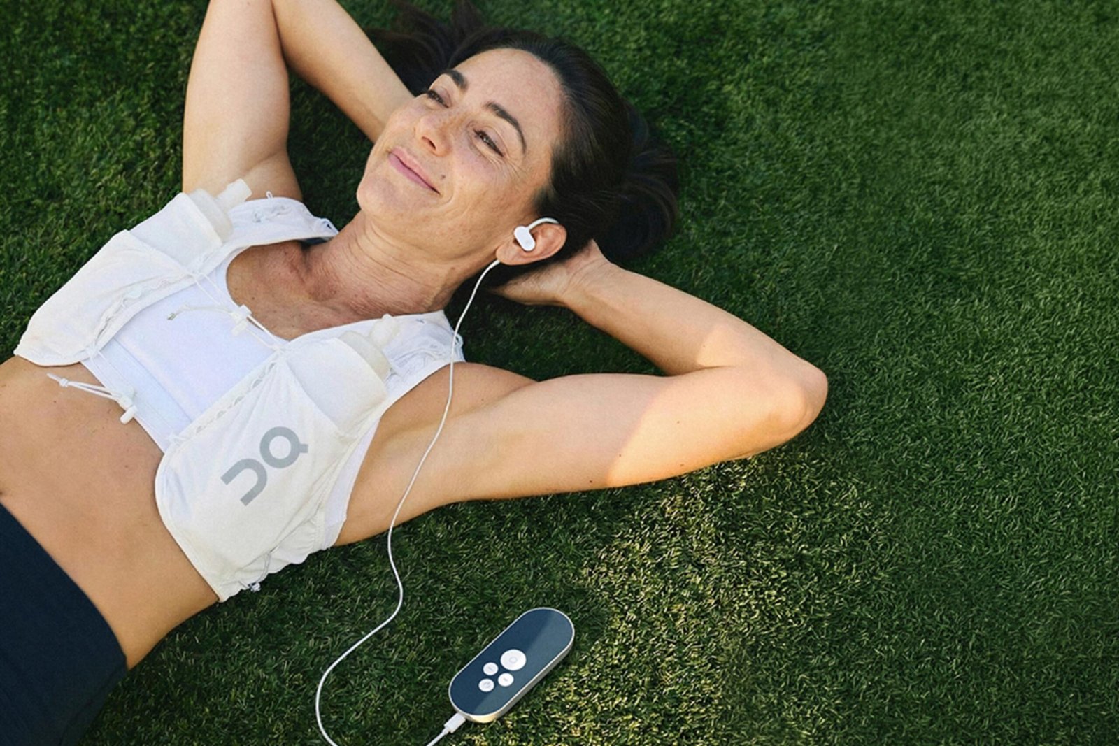 Endurance athlete using Nurosym before bed to support recovery