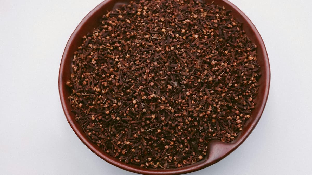 the benefits of clove tea